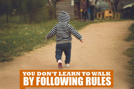 Aprenda inglês com citações #11: You don't learn to walk by... [Richard Branson]