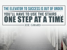 Aprenda inglês com citações #20: The elevator to success is...